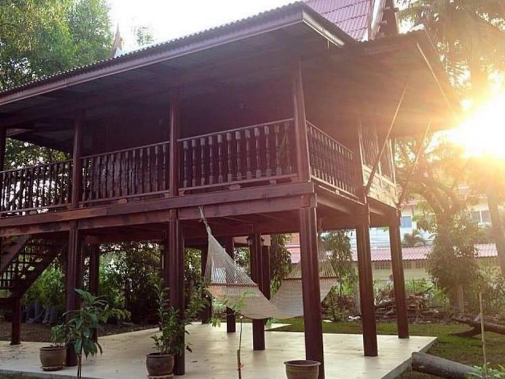 The Old Palace Resort Klong Sa Bua Аюттхая Экстерьер фото
